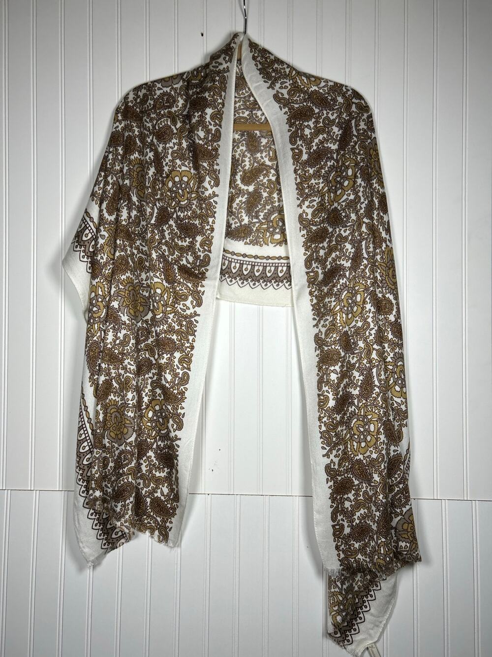 100% Rayon paisley print Floral Shall Scarf wraps Tassels 74”x23” soft warm fall
